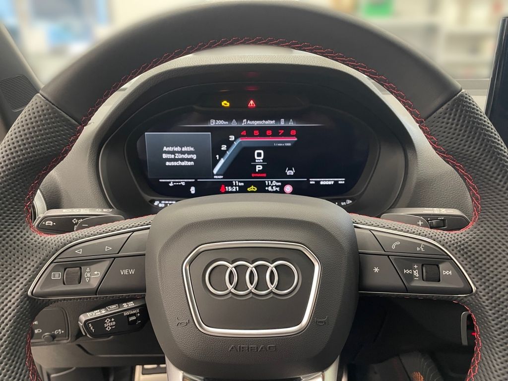 Audi SQ2 2025