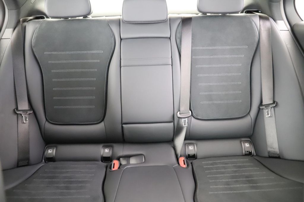 Mercedes-Benz C 300 2024