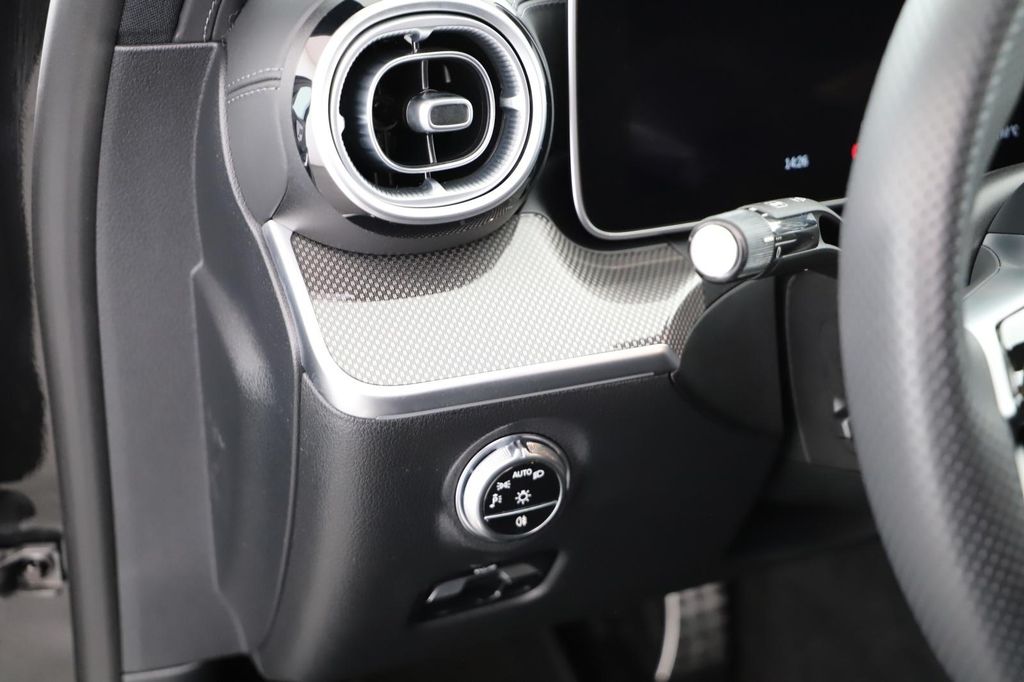 Mercedes-Benz C 300 2024