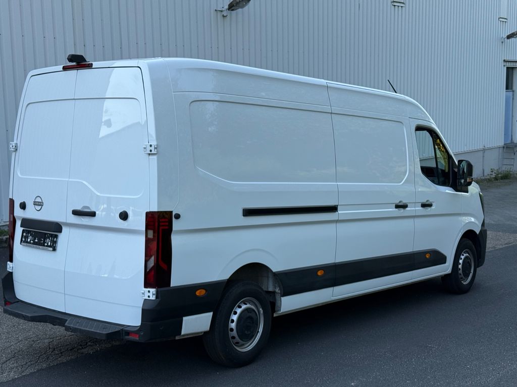 Nissan Interstar 2024