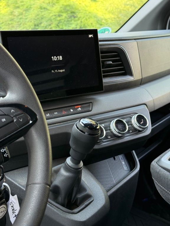 Nissan Interstar 2024