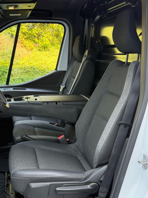 Nissan Interstar 2024