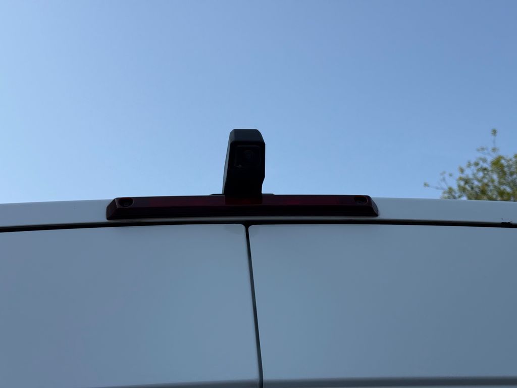 Nissan Interstar 2024