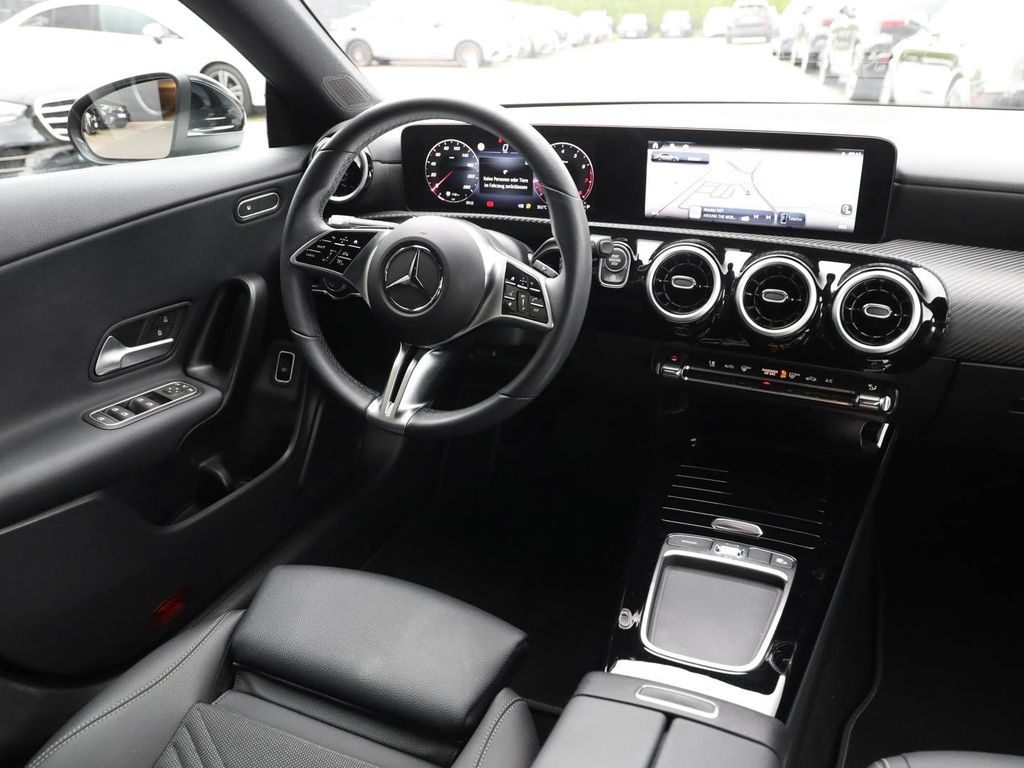 Mercedes-Benz CLA 180 2024