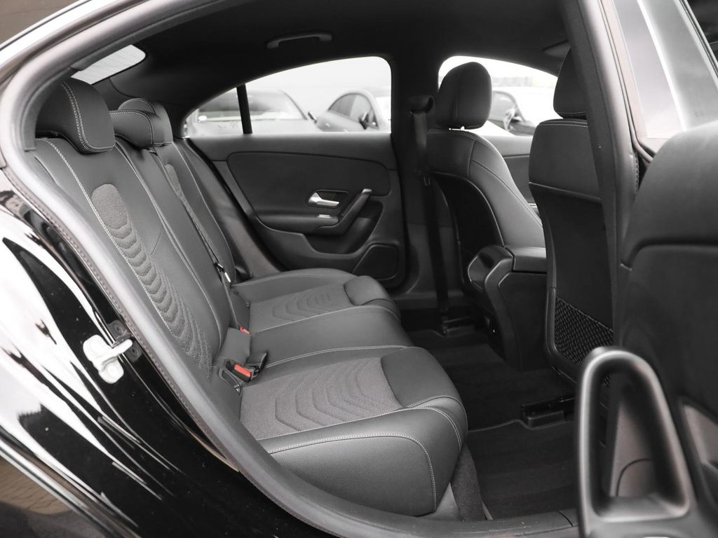 Mercedes-Benz CLA 180 2024