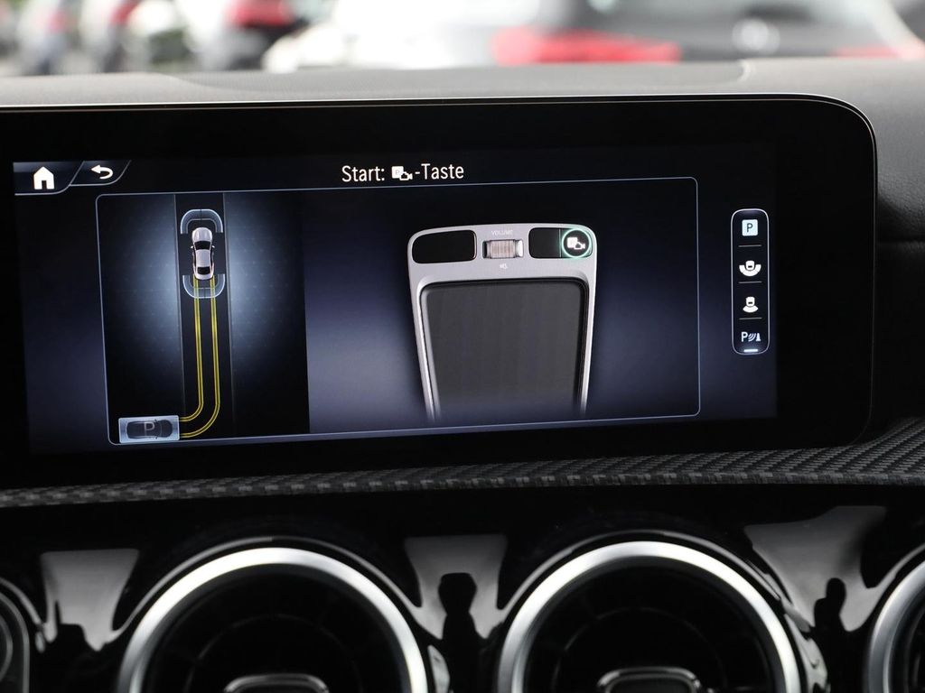 Mercedes-Benz CLA 180 2024