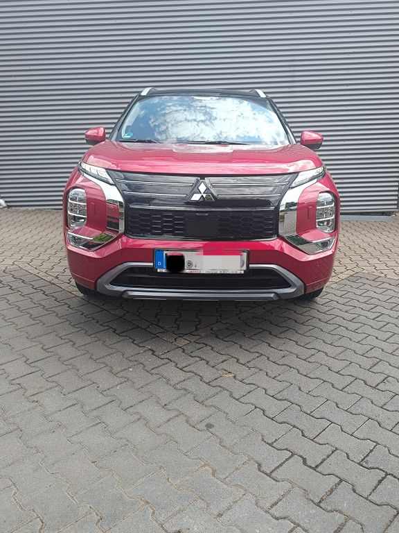 Mitsubishi Outlander 2025