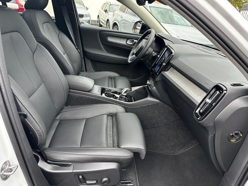 Volvo XC40 2024