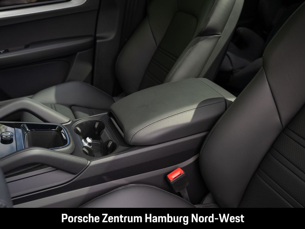 Porsche Cayenne 2025