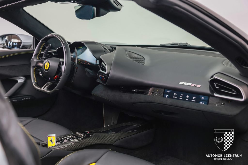 Ferrari 296 GTS 2023