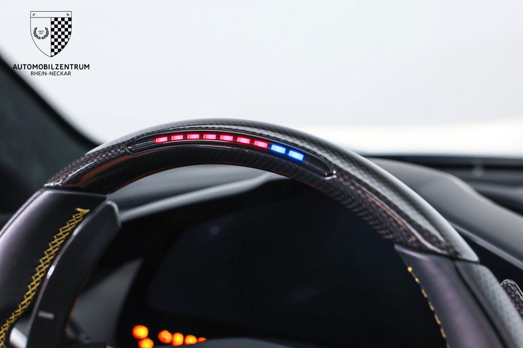 Ferrari 296 GTS 2023