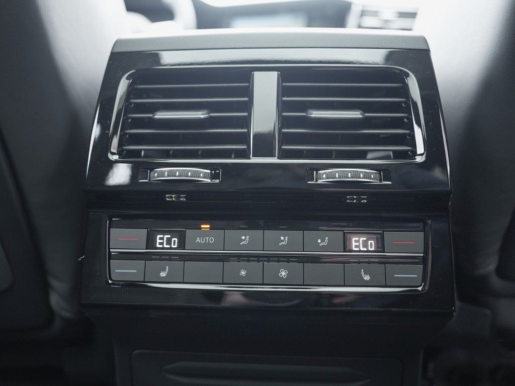 Volkswagen Touareg 2025