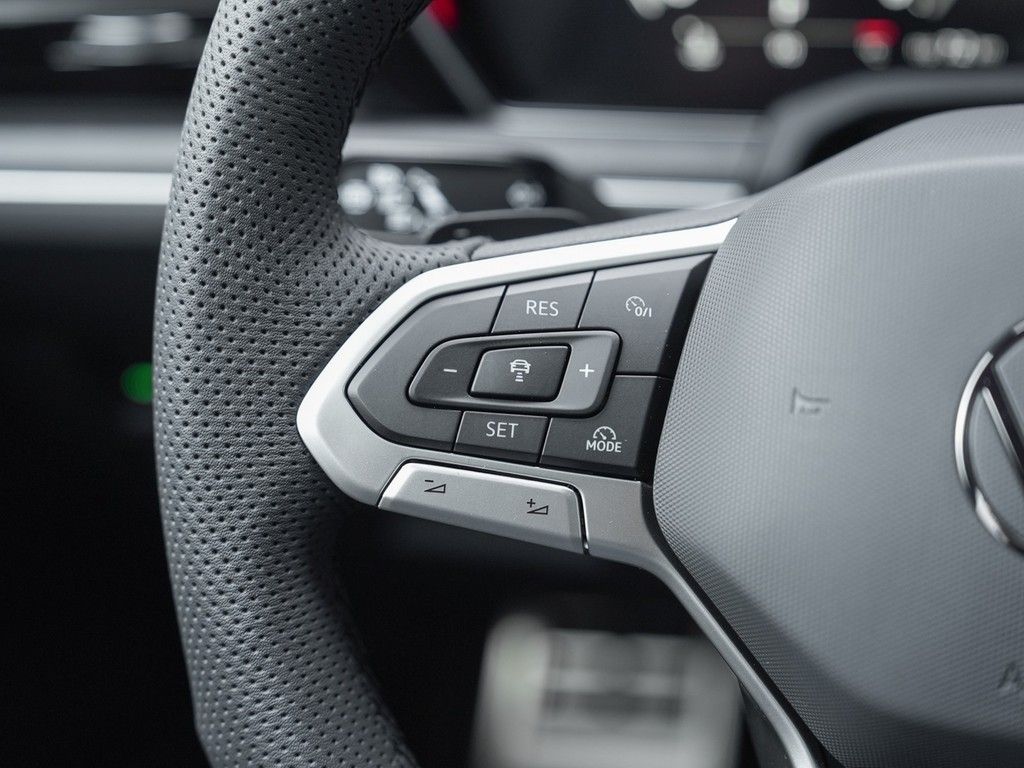 Volkswagen Touareg 2025