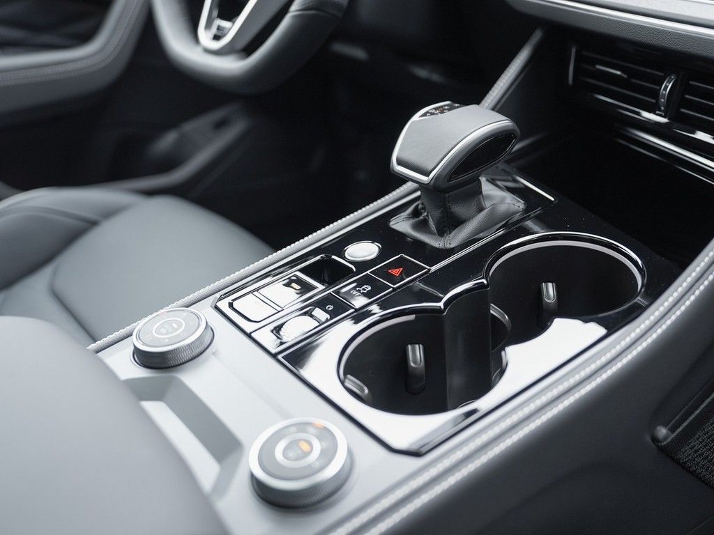 Volkswagen Touareg 2025