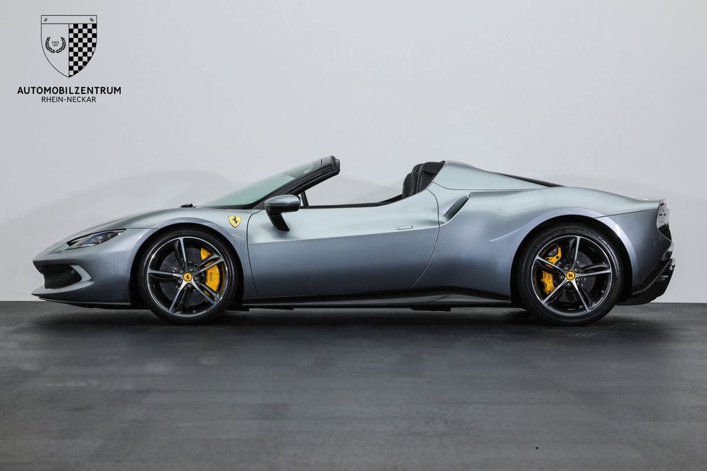 Ferrari 296 GTS 2023