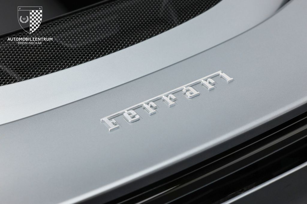 Ferrari 296 GTS 2023