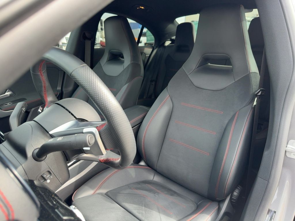 Mercedes-Benz CLA 220 2024