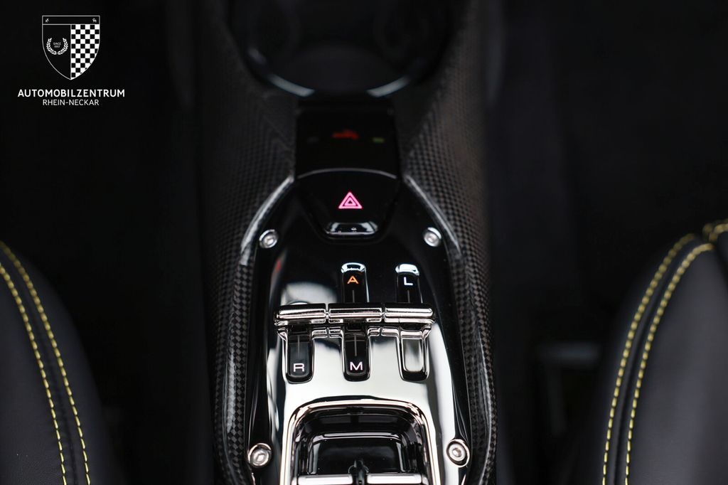 Ferrari 296 GTS 2023