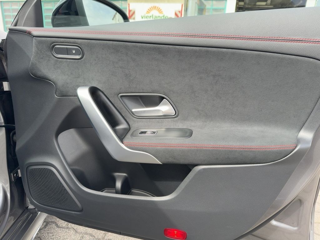 Mercedes-Benz CLA 220 2024