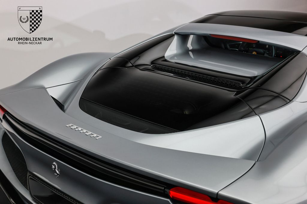 Ferrari 296 GTS 2023