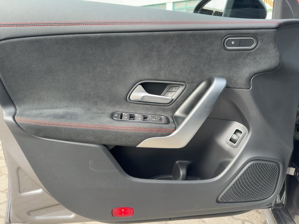 Mercedes-Benz CLA 220 2024