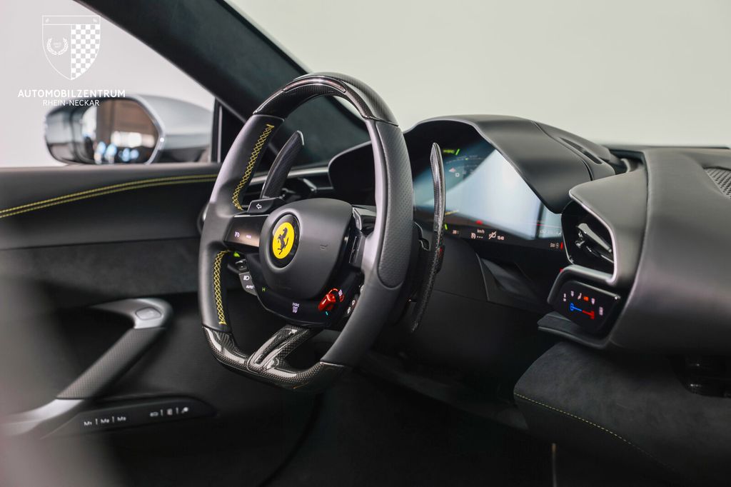 Ferrari 296 GTS 2023