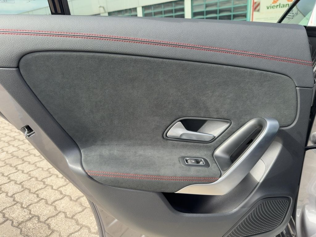 Mercedes-Benz CLA 220 2024