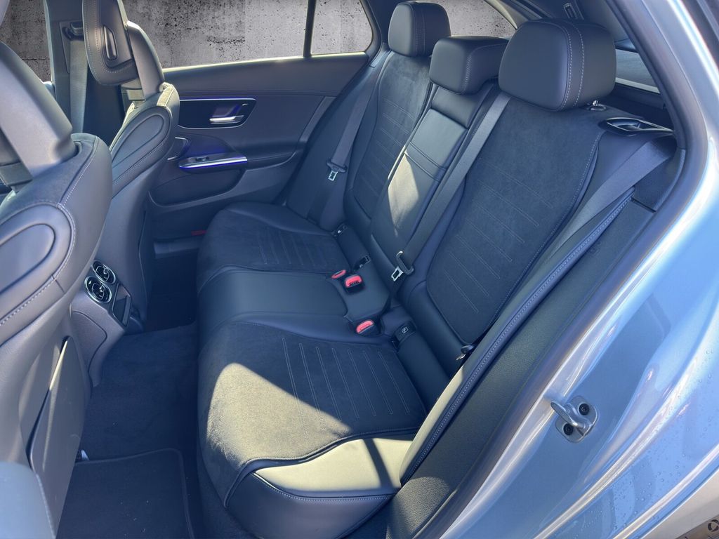 Mercedes-Benz C 200 2025