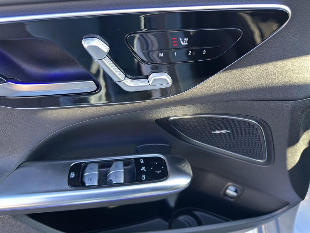 Mercedes-Benz C 200 2025