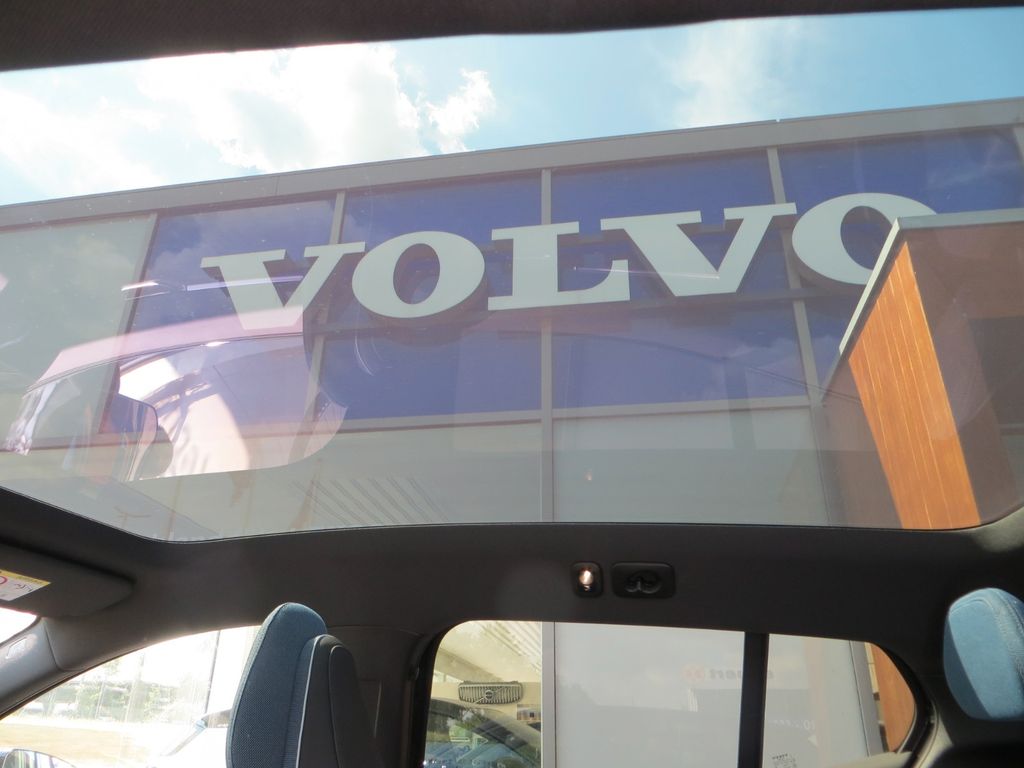 Volvo EX30 2025
