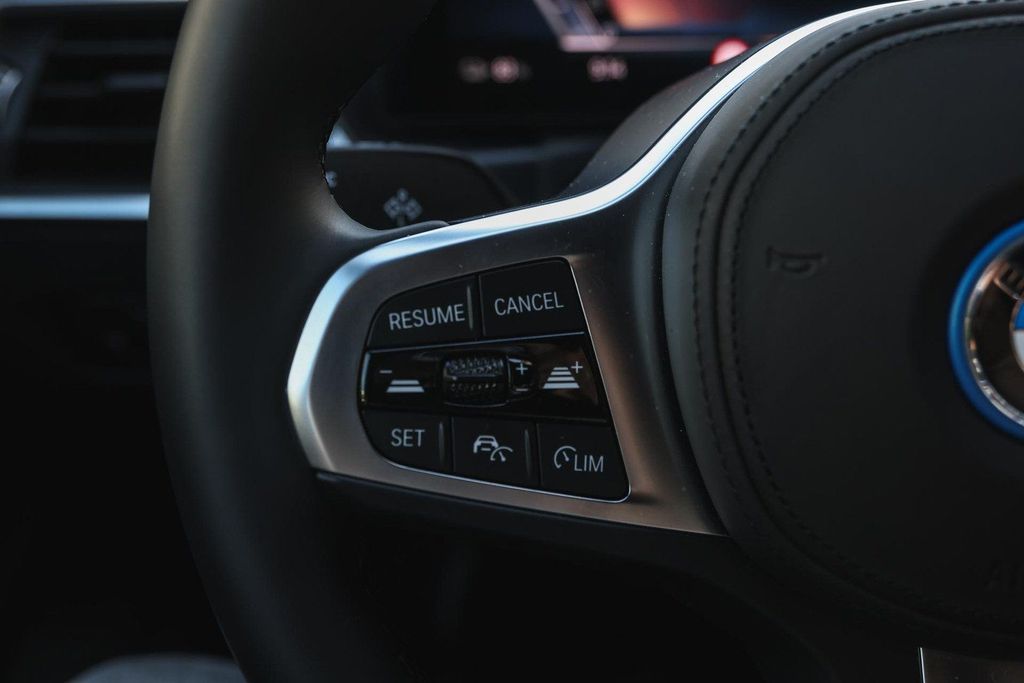 BMW i4 2023