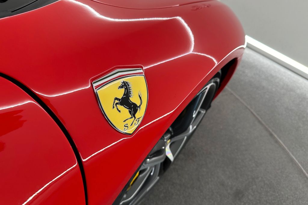 Ferrari 296 GTS 2025