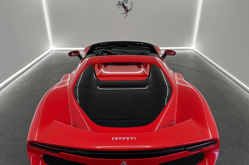 Ferrari 296 GTS 2025