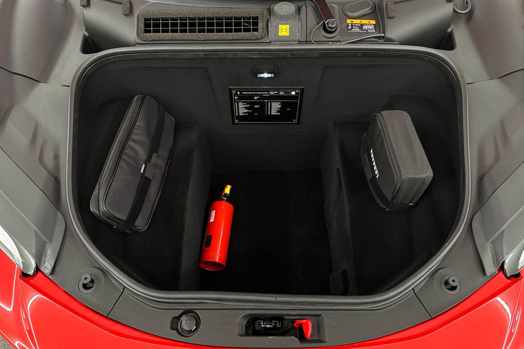 Ferrari 296 GTS 2025