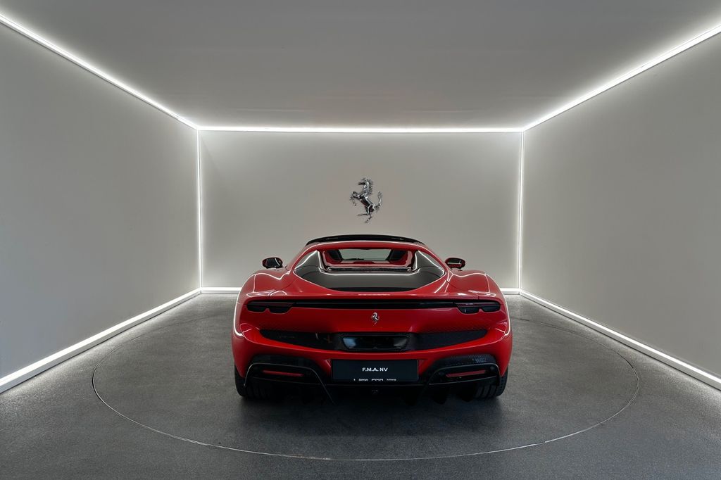 Ferrari 296 GTS 2025