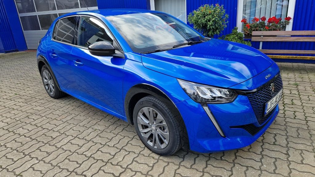 Peugeot e-208 2023