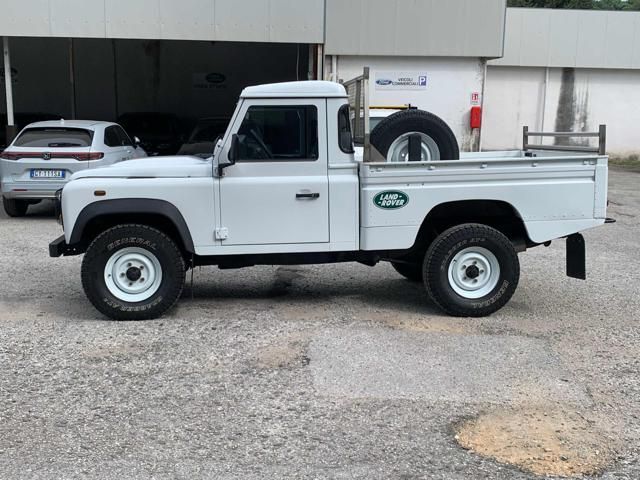Land Rover Defender 2013