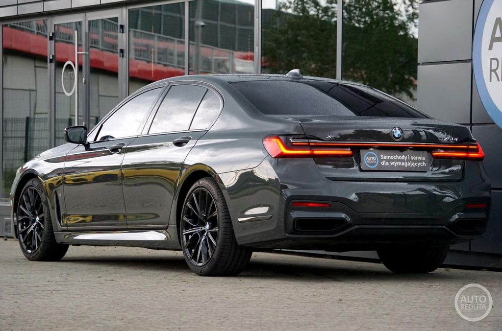 BMW 750 2019