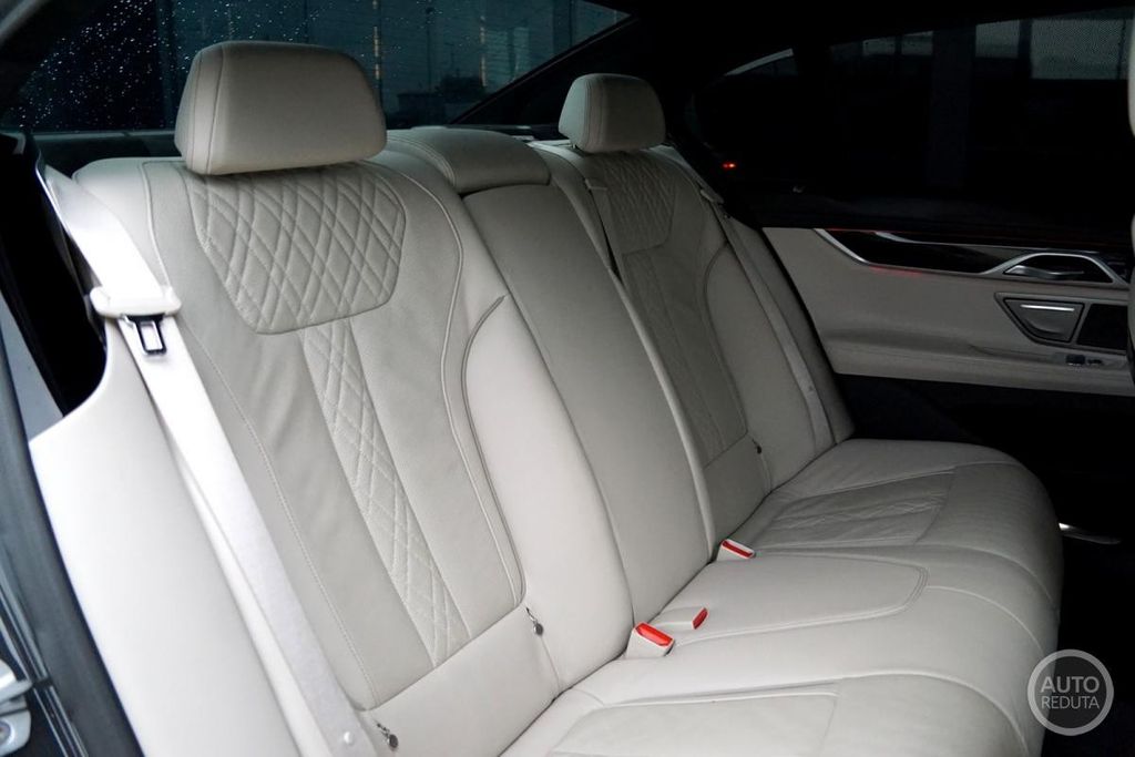 BMW 750 2019