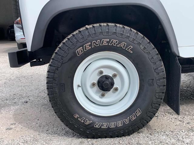 Land Rover Defender 2013