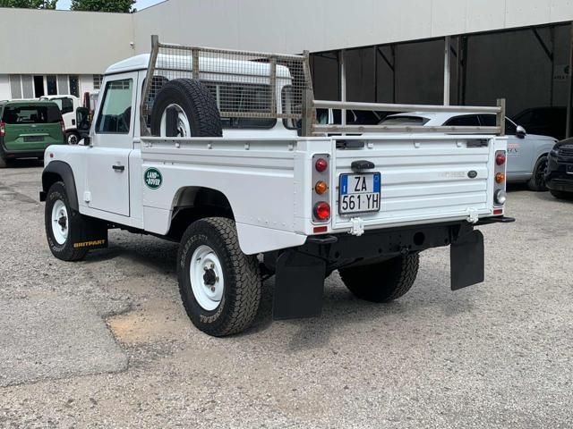 Land Rover Defender 2013