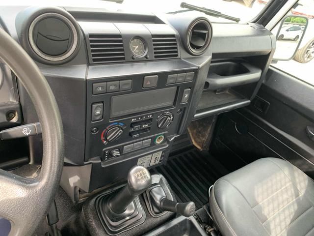 Land Rover Defender 2013