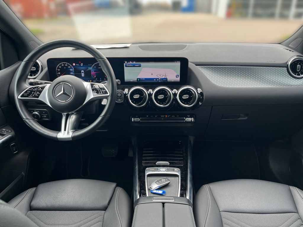 Mercedes-Benz B 200 2024