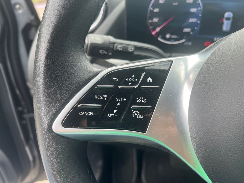 Mercedes-Benz B 200 2024