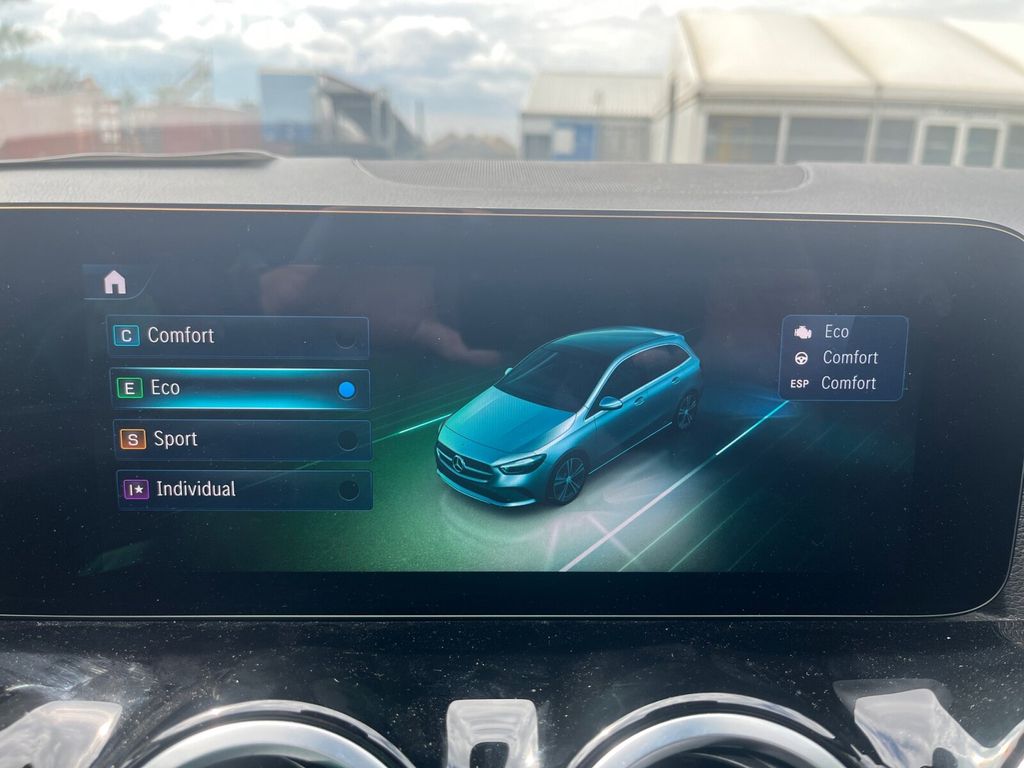 Mercedes-Benz B 200 2024