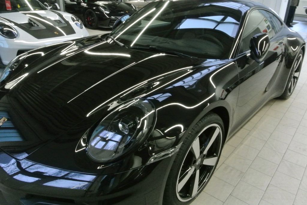 Porsche 992 2025