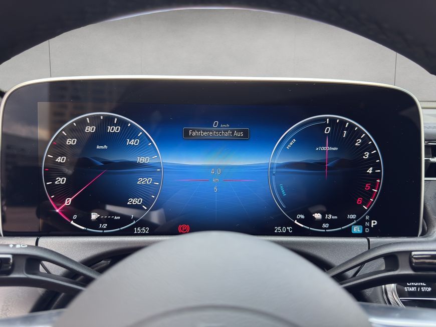 Mercedes-Benz E 300 2025