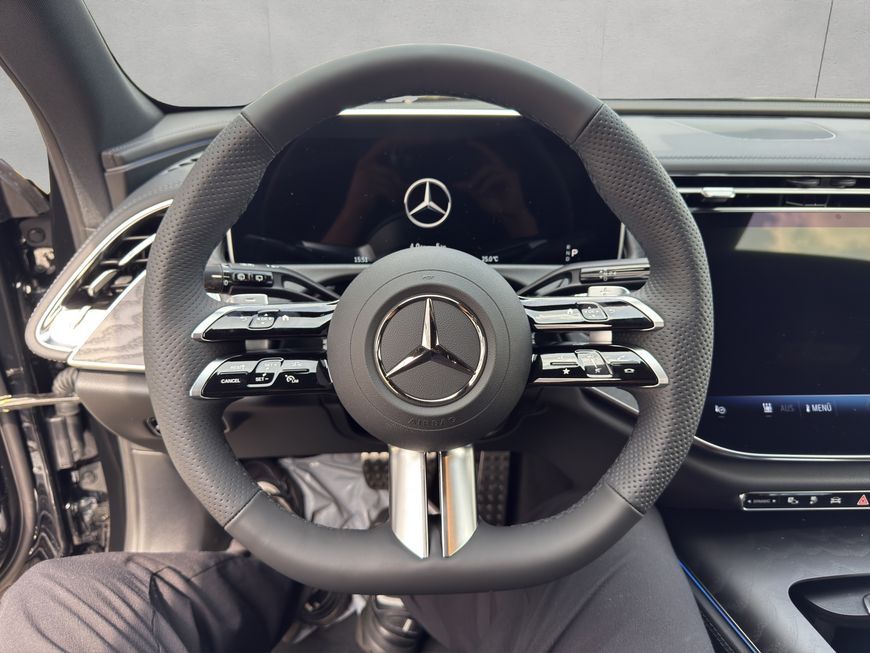 Mercedes-Benz E 300 2025