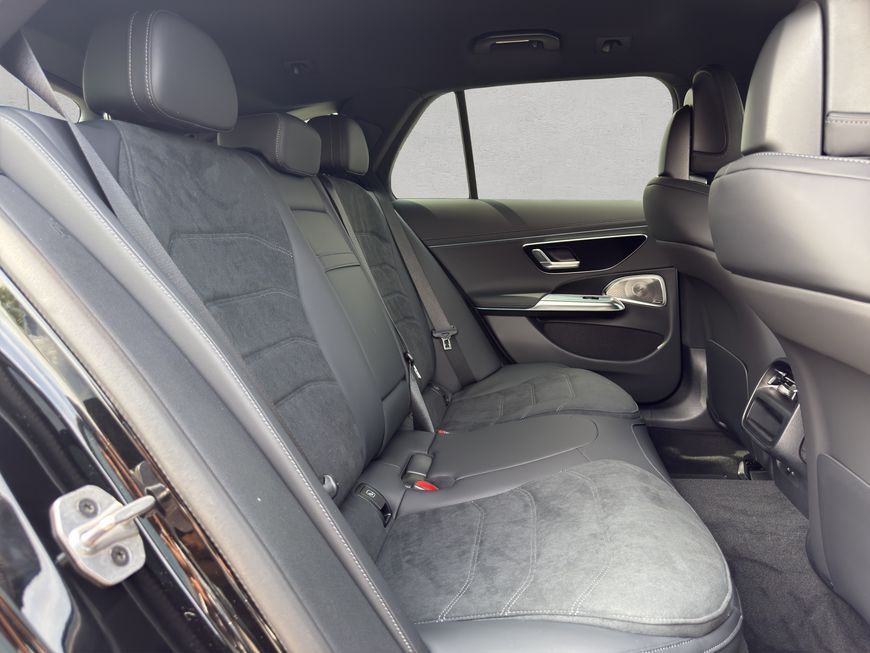 Mercedes-Benz E 300 2025