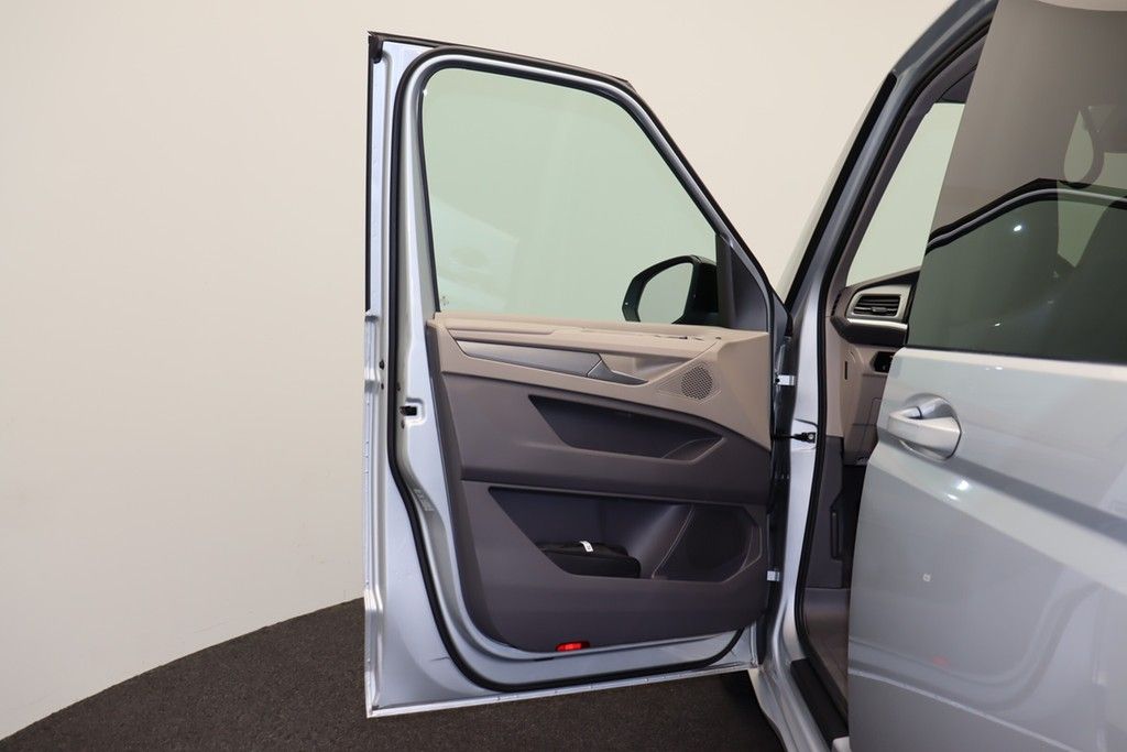 Volkswagen T7 Multivan 2024